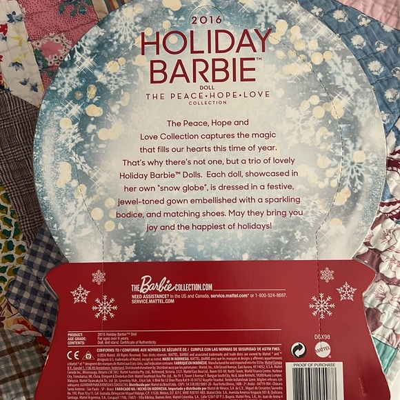 Set of 3 Holiday Barbies - Picture 5 of 7